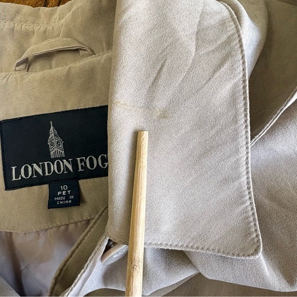 London Fog Beige Trench Coat Size 10 Petite Removable Hood Pockets Classic - Picture 8 of 16